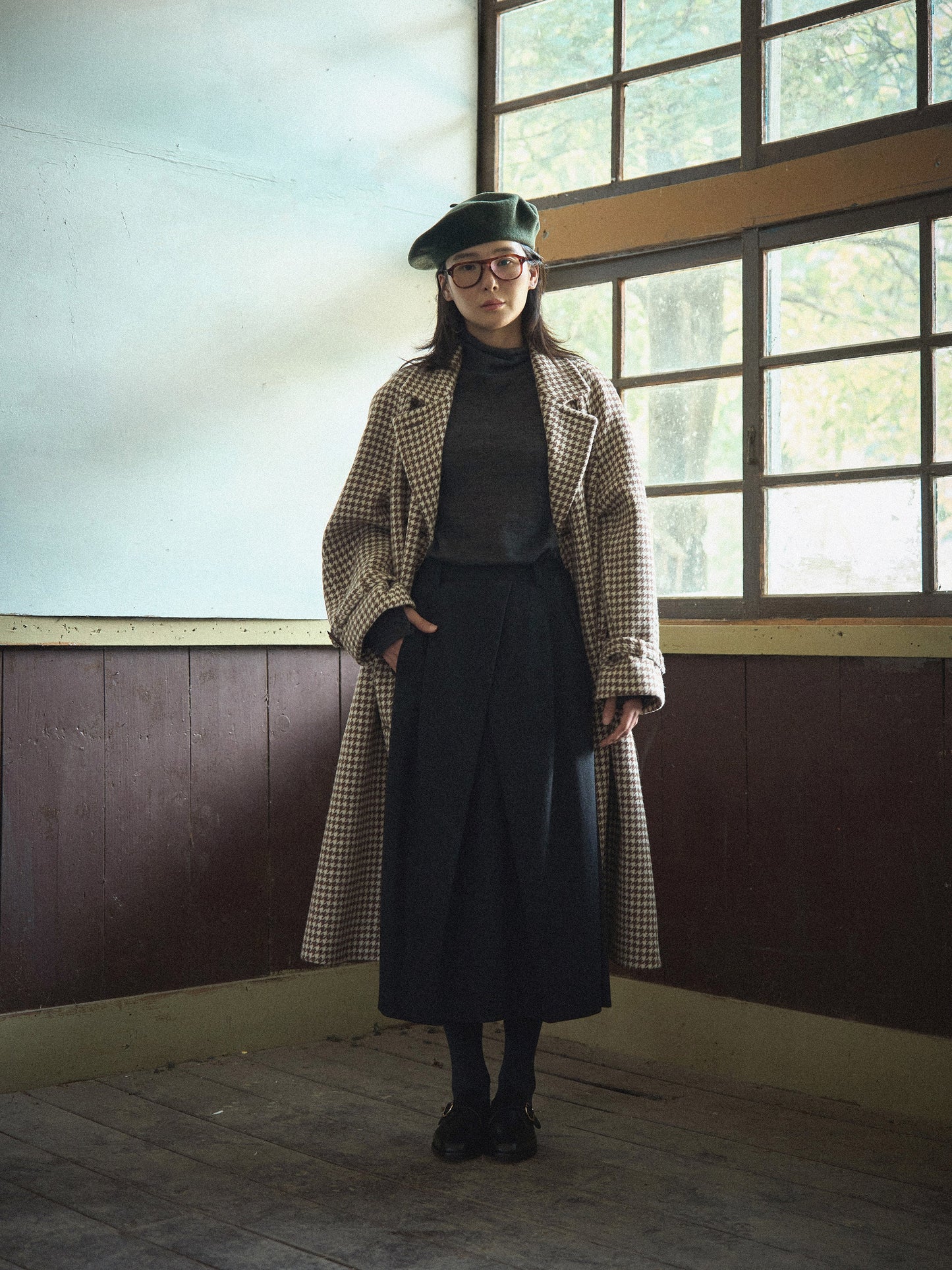 SIDE BUTTON WOOL CRAPE SKIRT [ Deep Charcoal ]