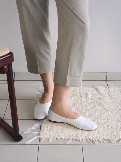 PATRICIA ANKLE PANTS [ Oyster Beige ]
