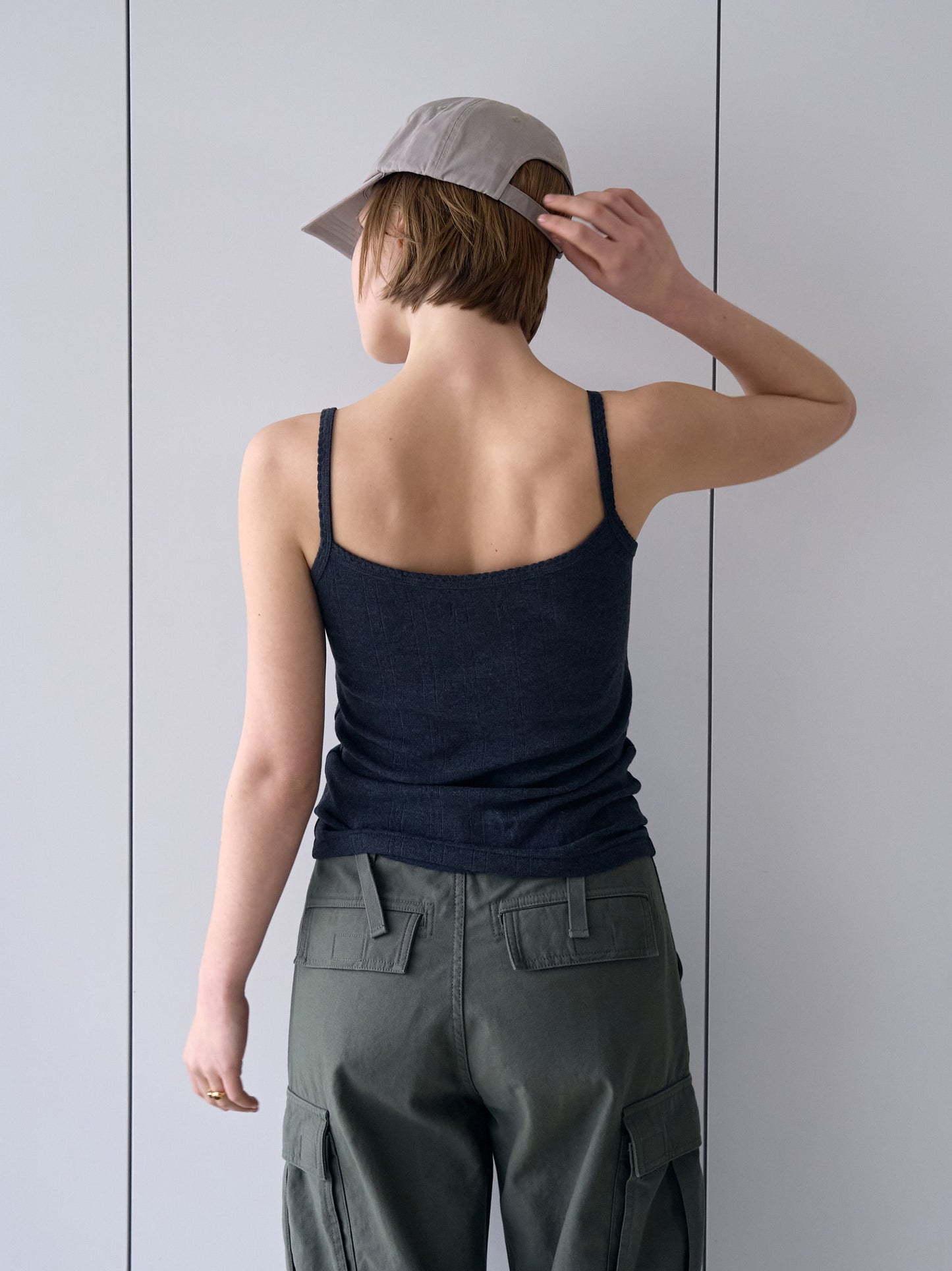 SCALLOPED TRIM SLEEVELESS [ Blend Gray ]