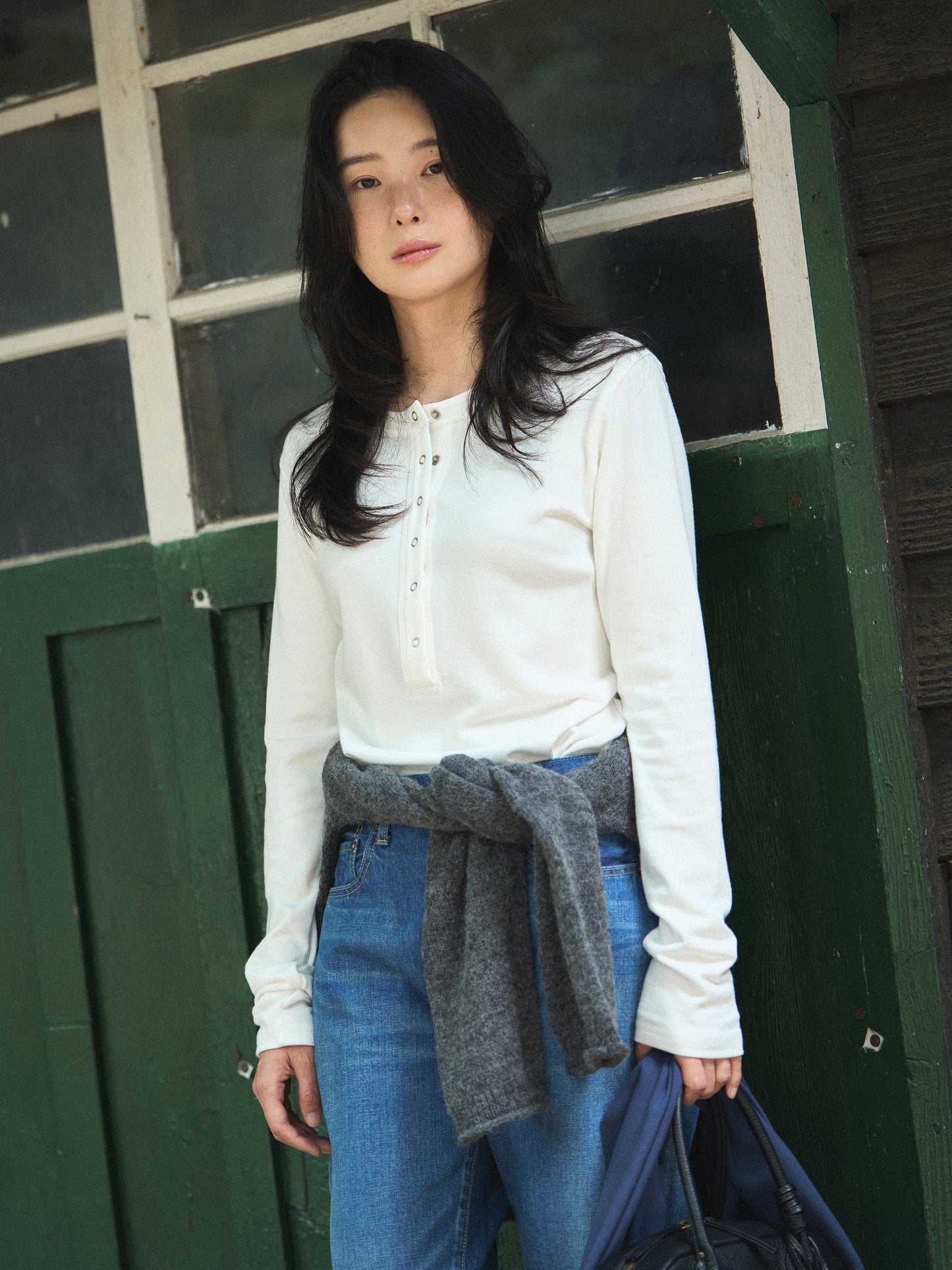PENELOPE BUTTON TOP [ Soap White ]