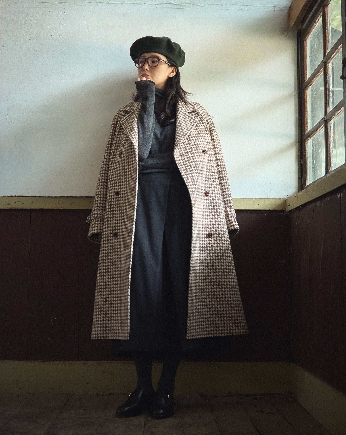 SIDE BUTTON WOOL CRAPE SKIRT [ Deep Charcoal ]