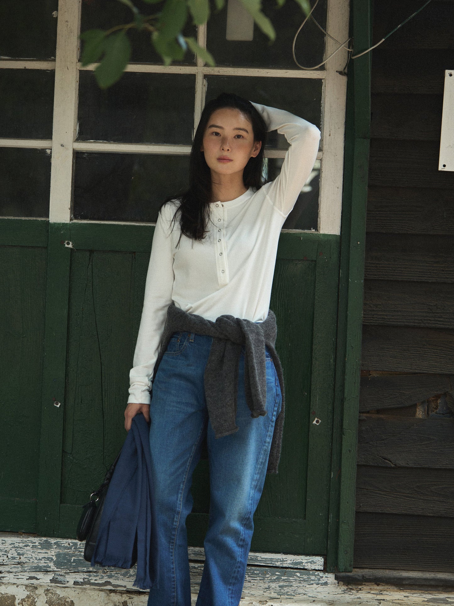 PENELOPE BUTTON TOP [ Soap White ]