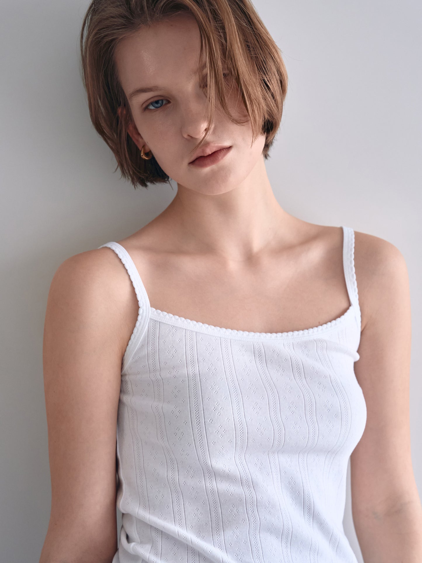 SCALLOPED TRIM SLEEVELESS [ White ]