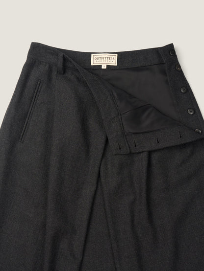 SIDE BUTTON WOOL CRAPE SKIRT [ Deep Charcoal ]