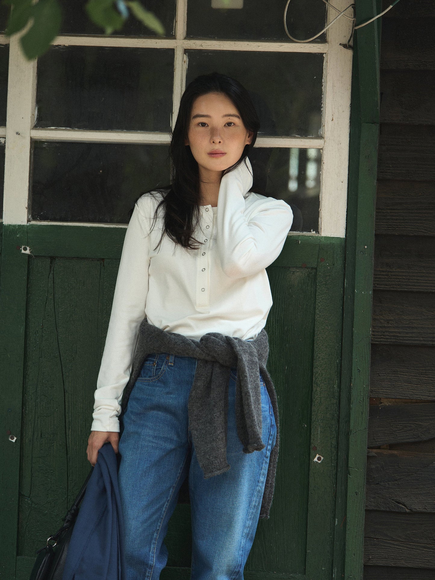 PENELOPE BUTTON TOP [ Soap White ]