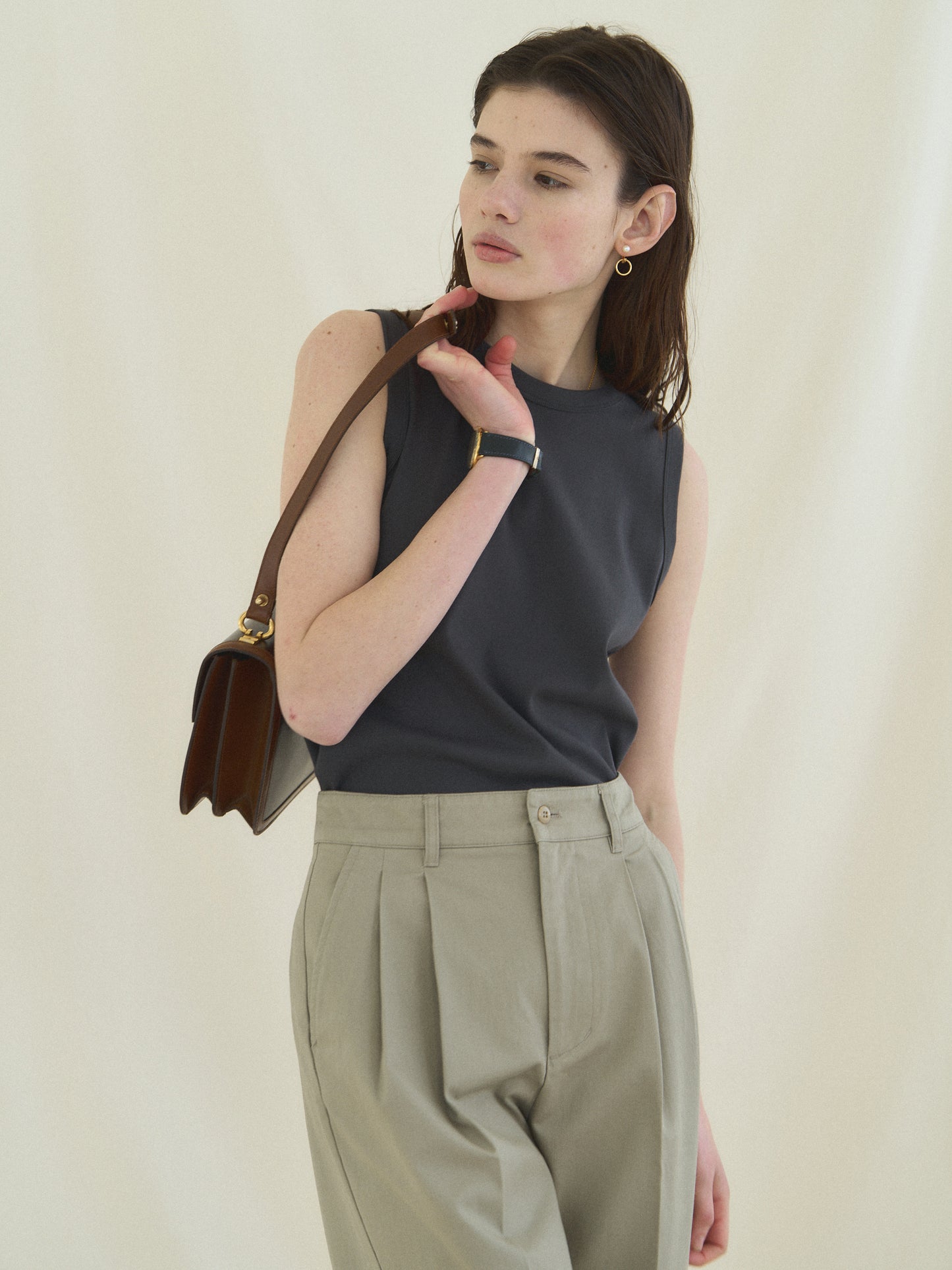 MICHELLE COTTON SLEEVELESS [ Intense Gray ]