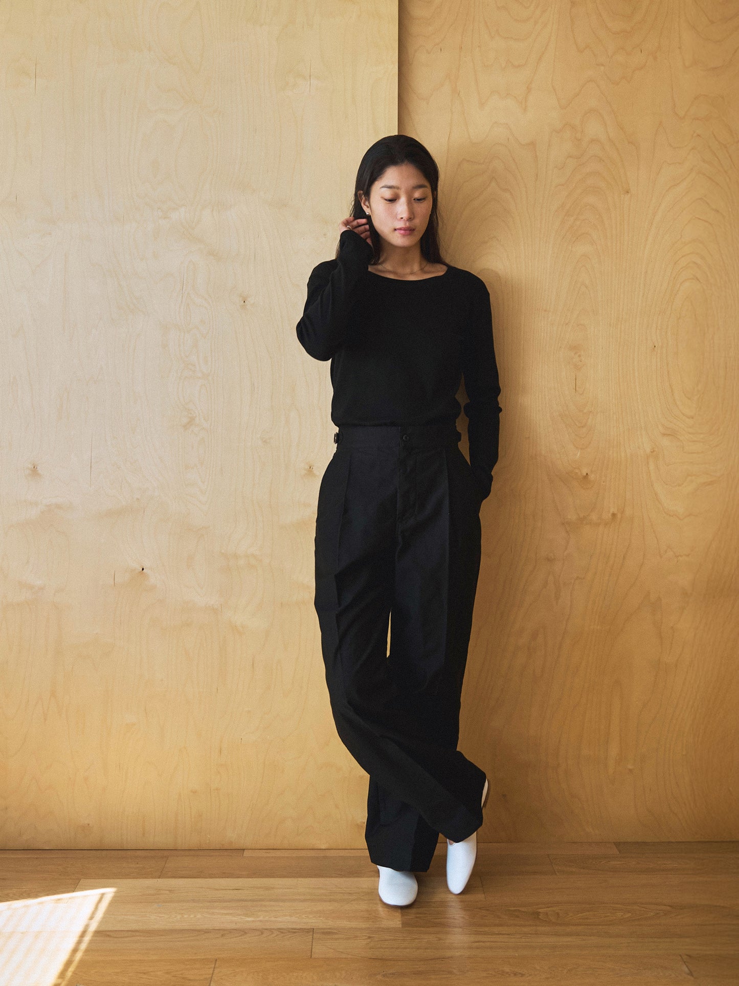 SMOOTH SCOOP NECK TOP [ Black ]