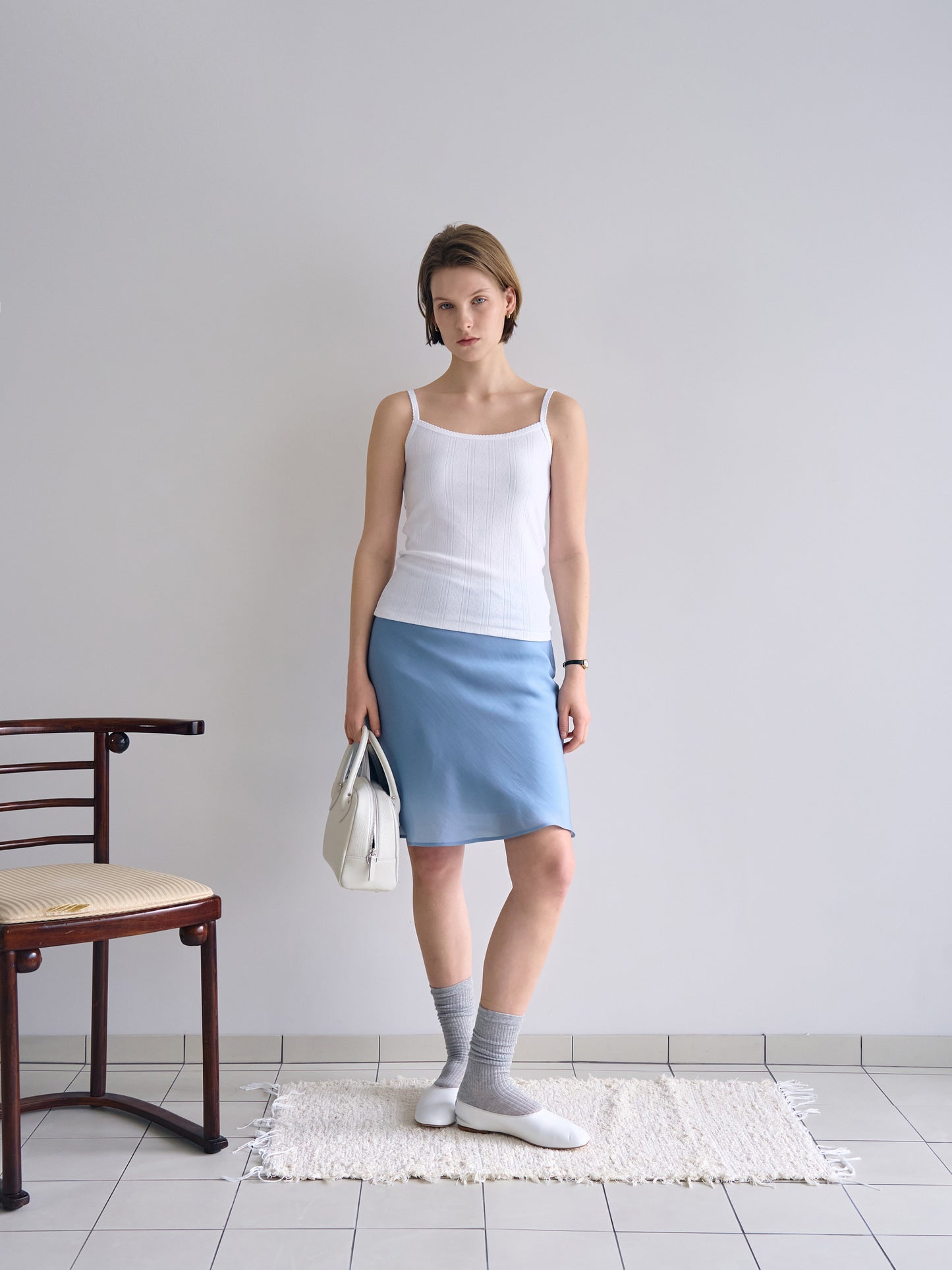 SCALLOPED TRIM SLEEVELESS [ White ]