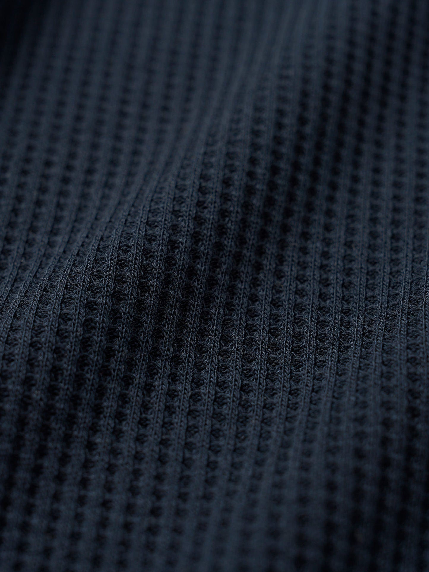 AIRY WAFFLE CARDIGAN [ Deep Navy ]