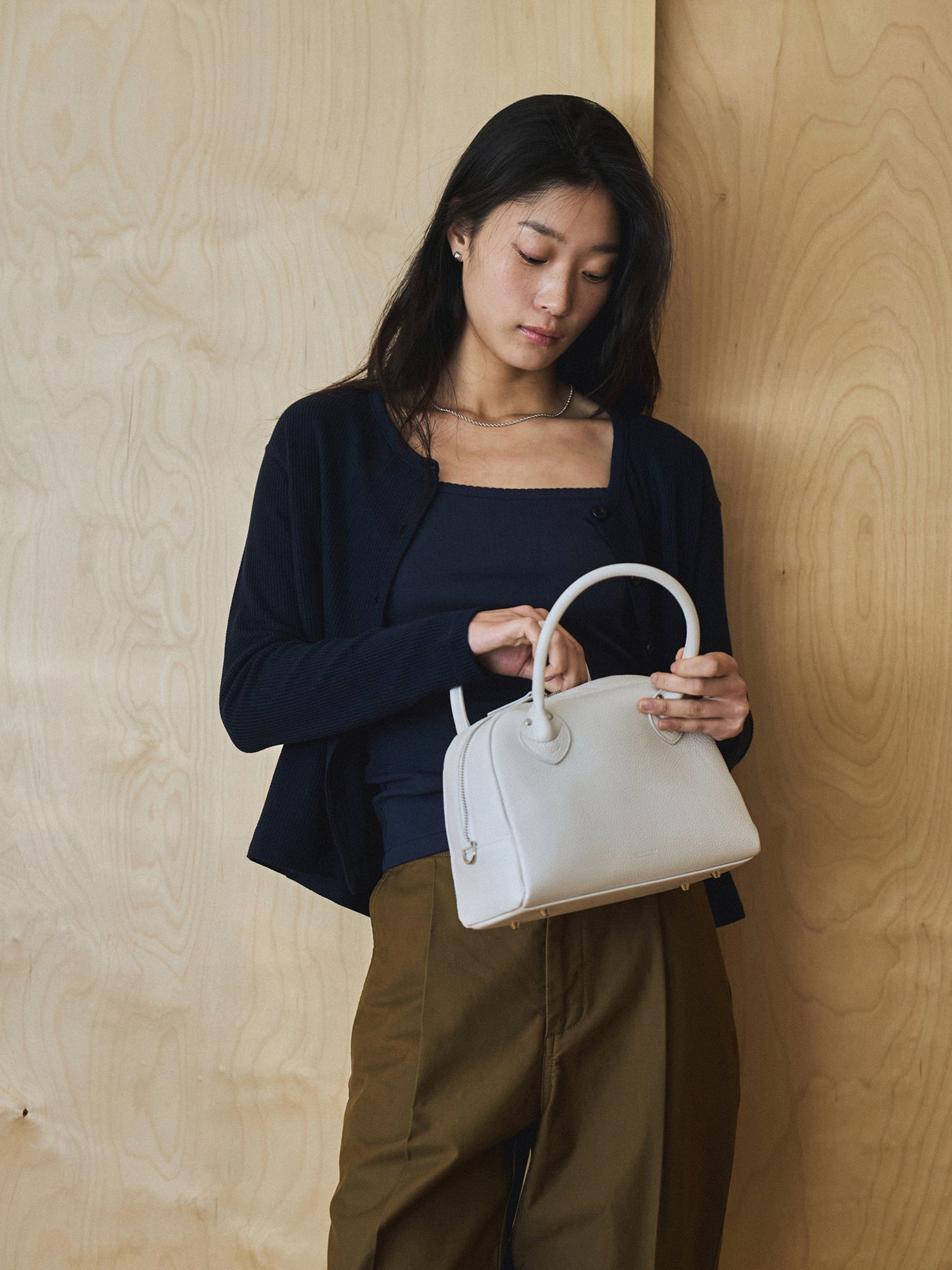 AIRY WAFFLE CARDIGAN [ Deep Navy ]