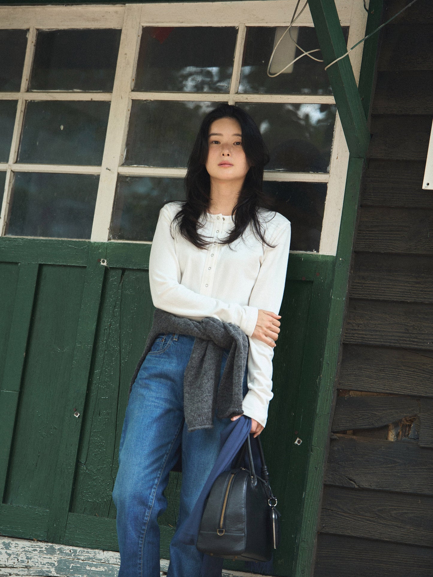 PENELOPE BUTTON TOP [ Soap White ]