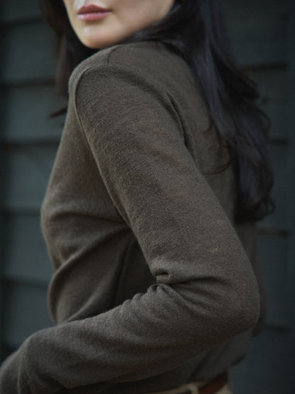 RUSTLE WOOL TURTLE TOP [ Taupe Brown ]