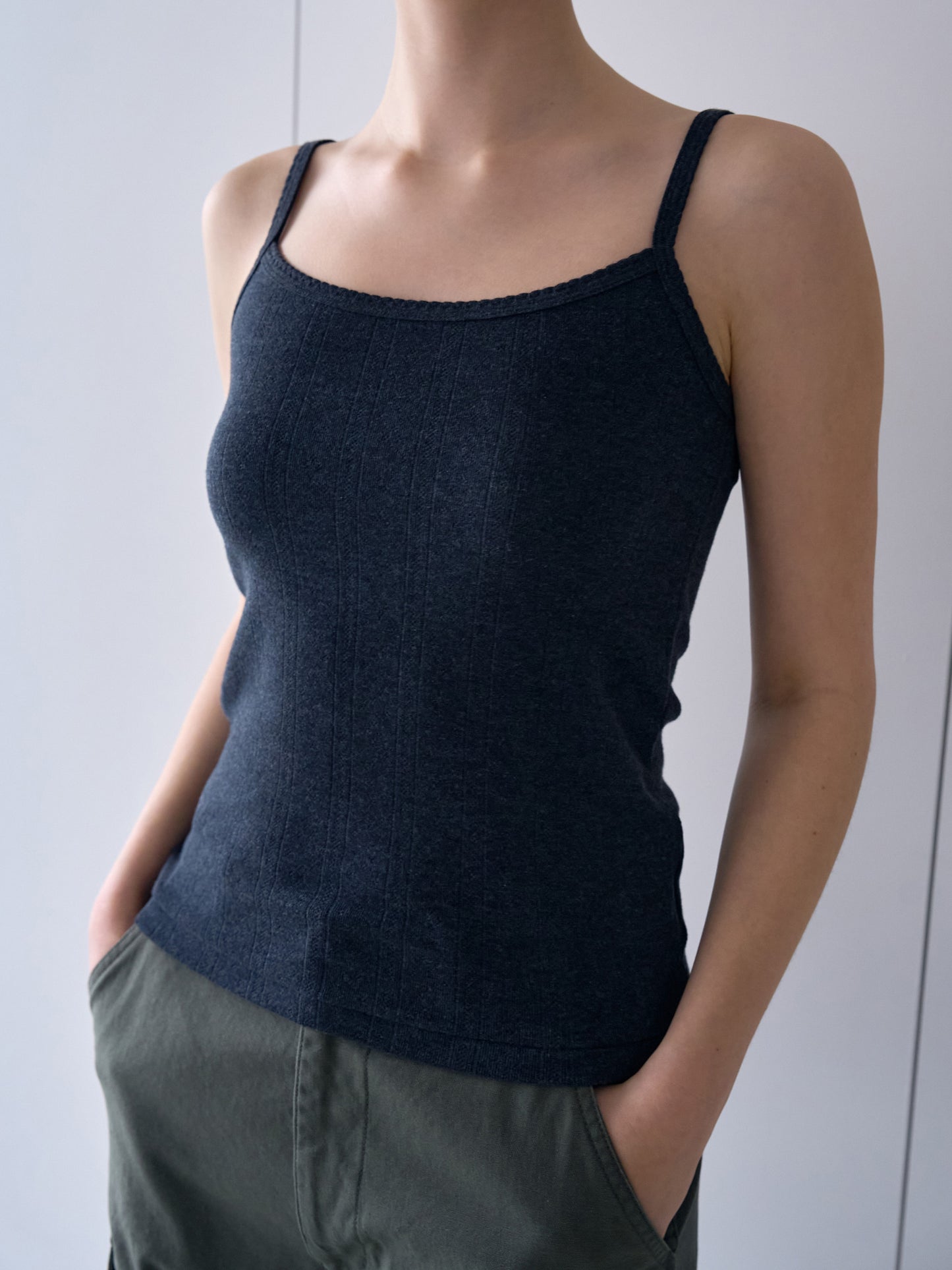 SCALLOPED TRIM SLEEVELESS [ Blend Gray ]