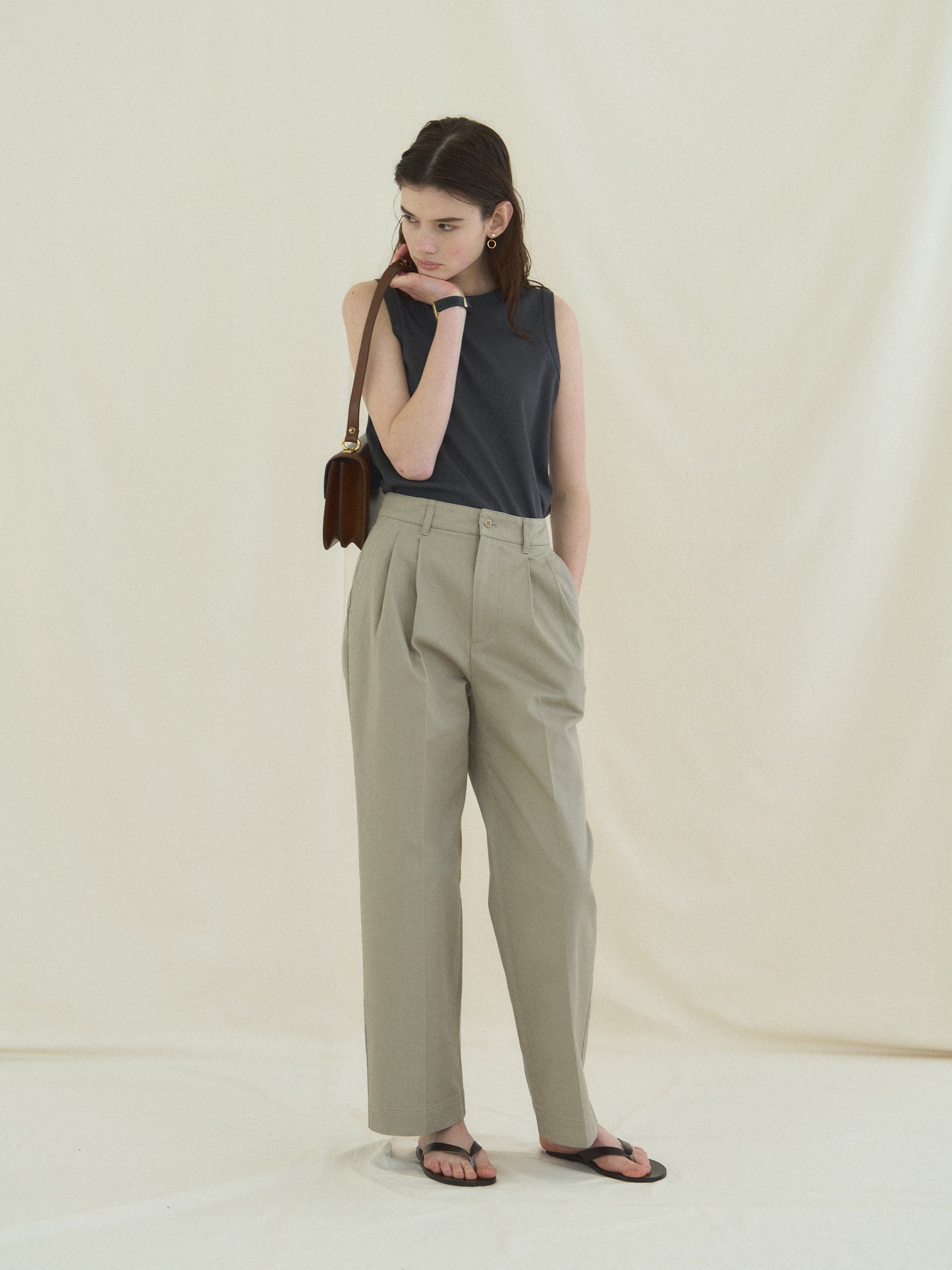 MICHELLE COTTON SLEEVELESS [ Intense Gray ]